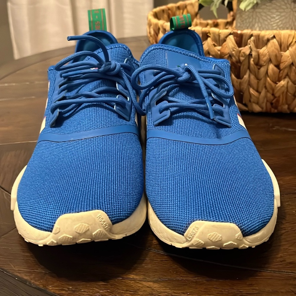 Adidas Men’s Size 10